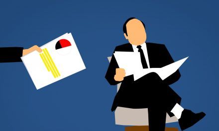 Al contratar, priorice las asignaciones sobre las entrevistas