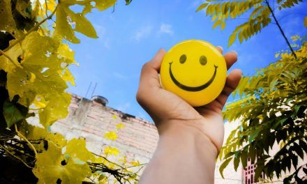Su jefe practica la positividad tóxica