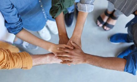 4 métodos respaldados por la investigación para ayudar a su equipo a colaborar mejor