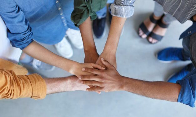 4 métodos respaldados por la investigación para ayudar a su equipo a colaborar mejor