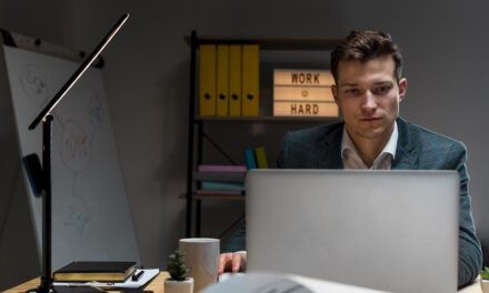 Cómo trabajar para un gerente estilo «manos libres» cuando trabaja completamente a distancia