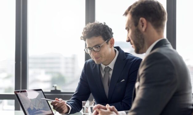 Cómo decirle a su jefe que está equivocado, con tacto