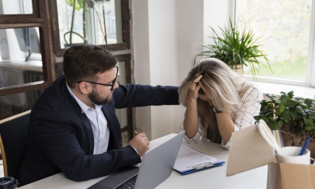 Investigación: Las denuncias de abuso laboral hechas por mujeres son ignoradas más que las de los hombres