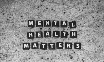 Cómo los gerentes pueden abordar sus propios prejuicios en torno a la salud mental
